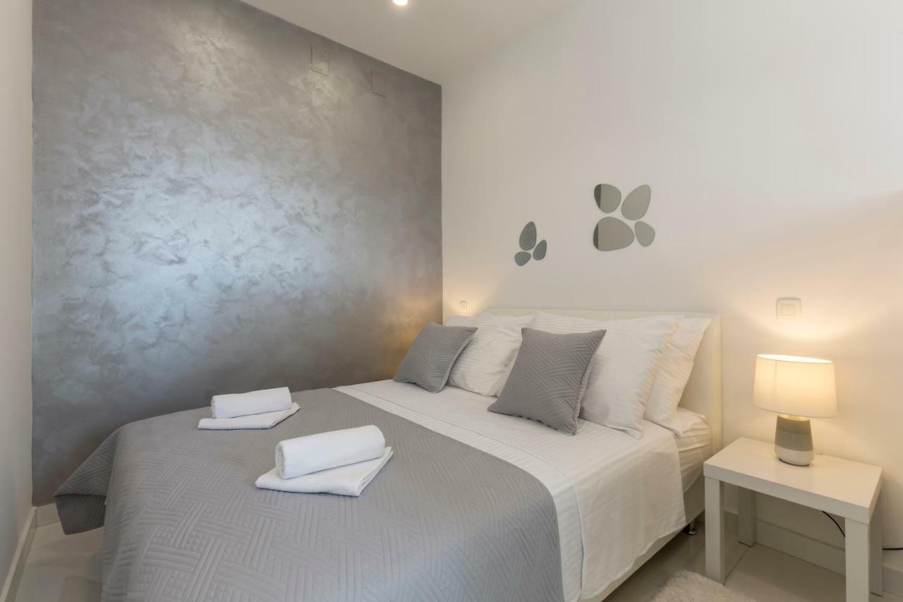 Studio Apartments Twins Сплит Екстериор снимка