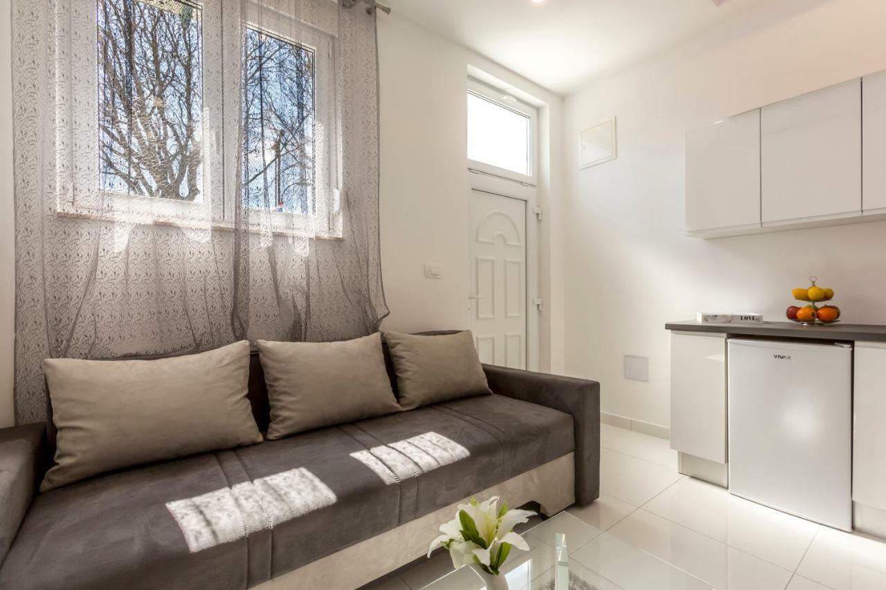 Studio Apartments Twins Сплит Екстериор снимка
