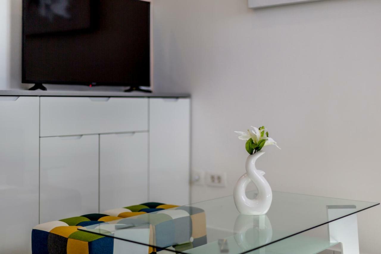 Studio Apartments Twins Сплит Екстериор снимка