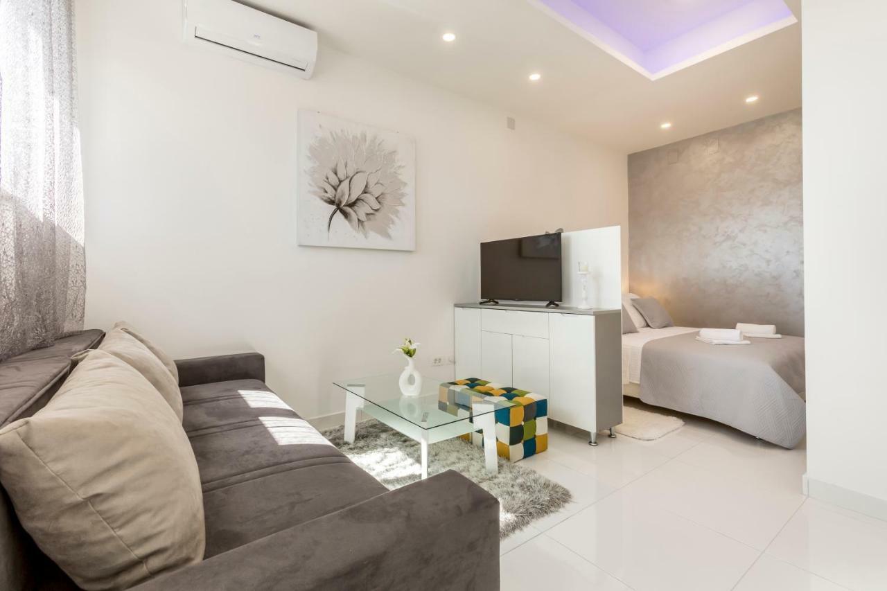 Studio Apartments Twins Сплит Екстериор снимка