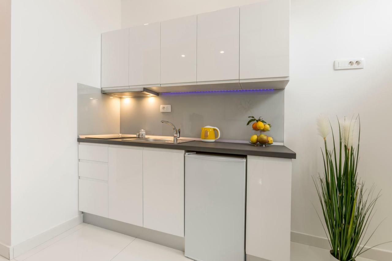 Studio Apartments Twins Сплит Екстериор снимка