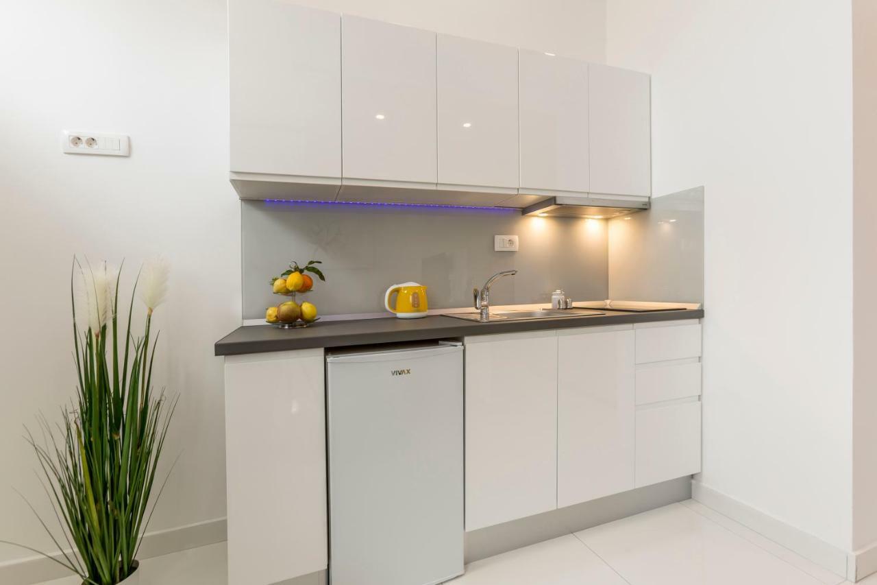 Studio Apartments Twins Сплит Екстериор снимка