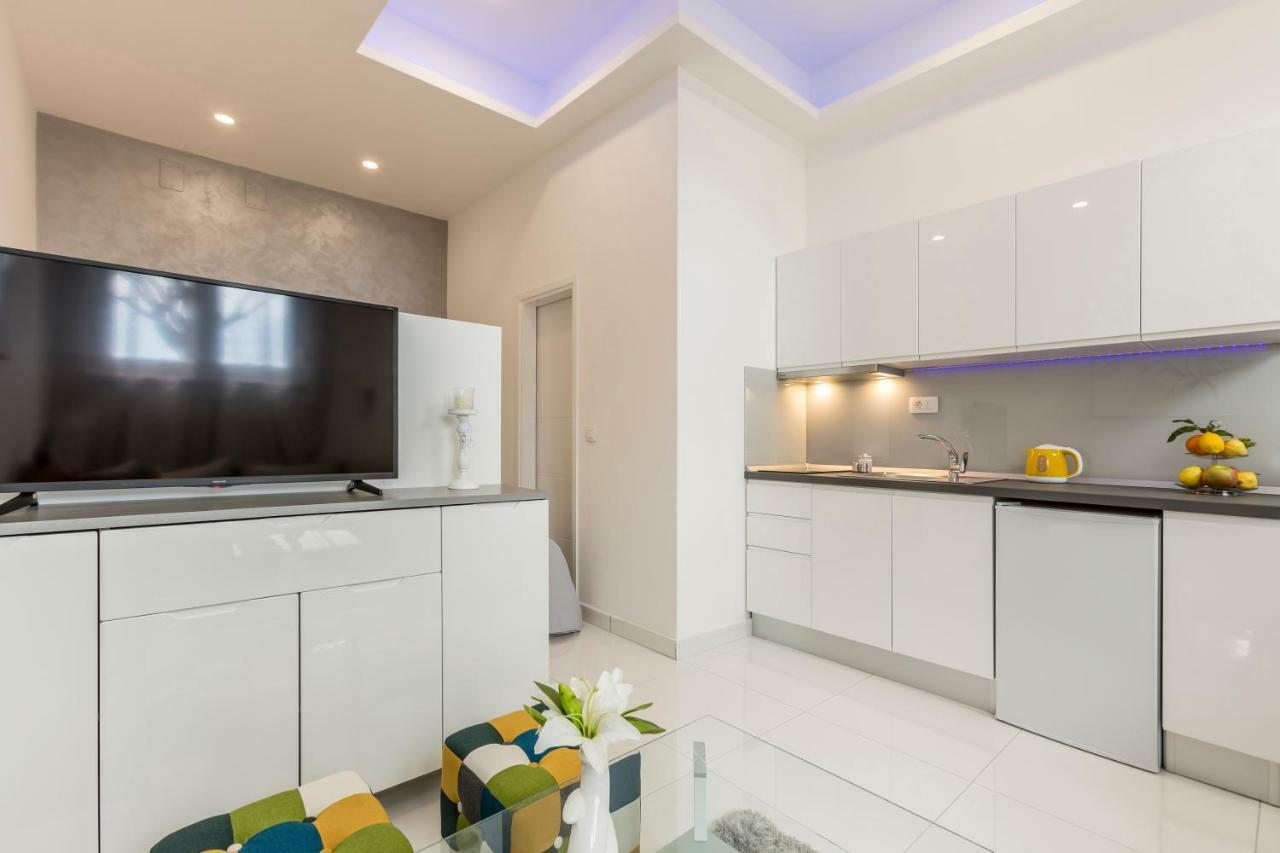 Studio Apartments Twins Сплит Екстериор снимка