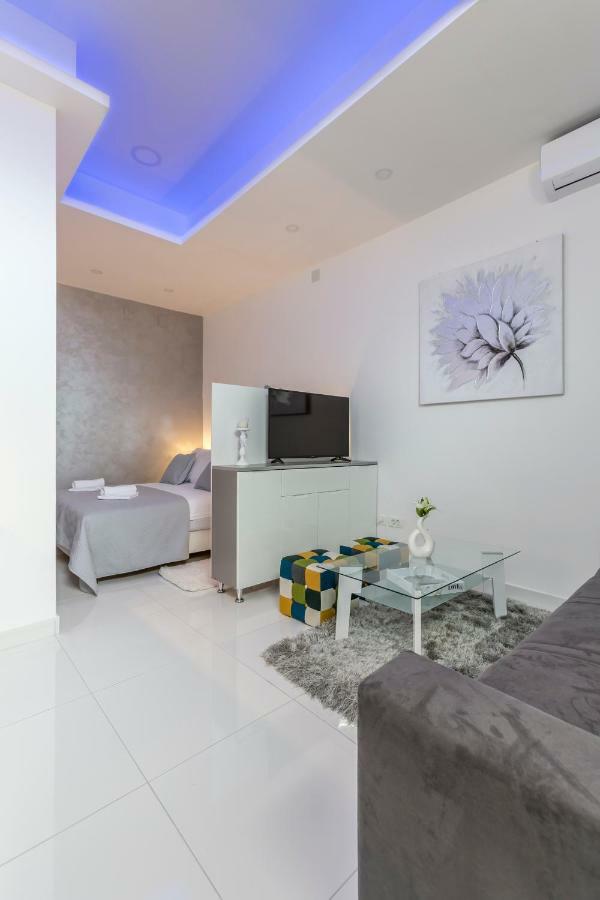 Studio Apartments Twins Сплит Екстериор снимка